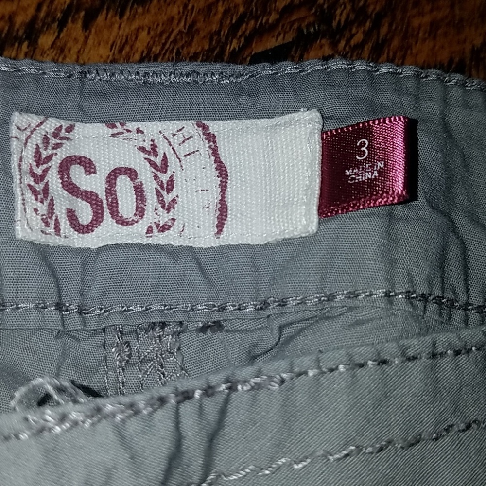 Capris - Picture 4 of 5